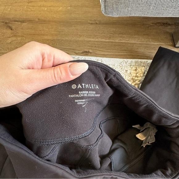 Athleta Distance Rainier Joggers Solid Black Size Large Women’s - Picture 9 of 11